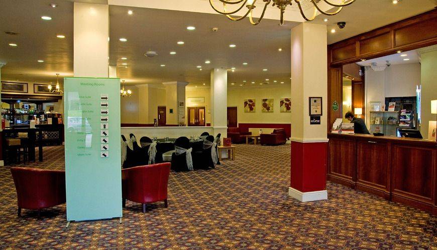 Holiday Inn Corby Lounge Area