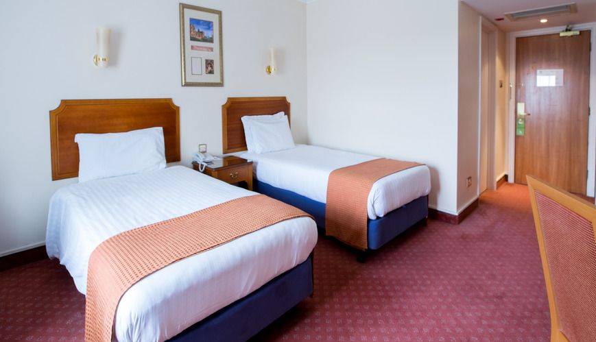 Holiday Inn Corby Sign
