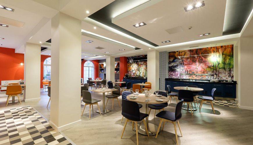 Season Restaurant at the Holiday Inn Corby